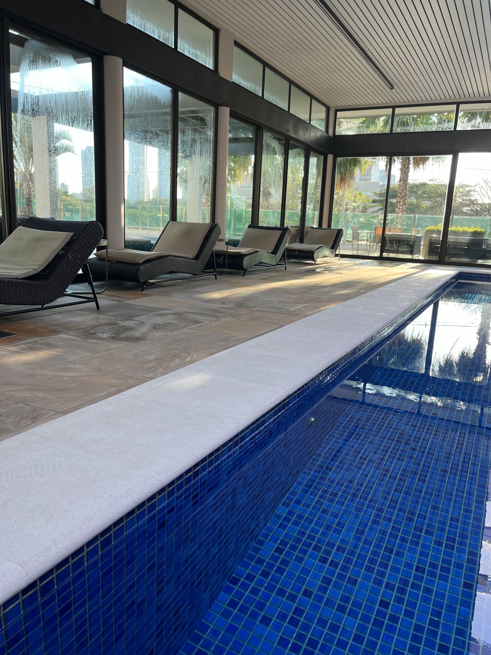 Vista geral da piscina