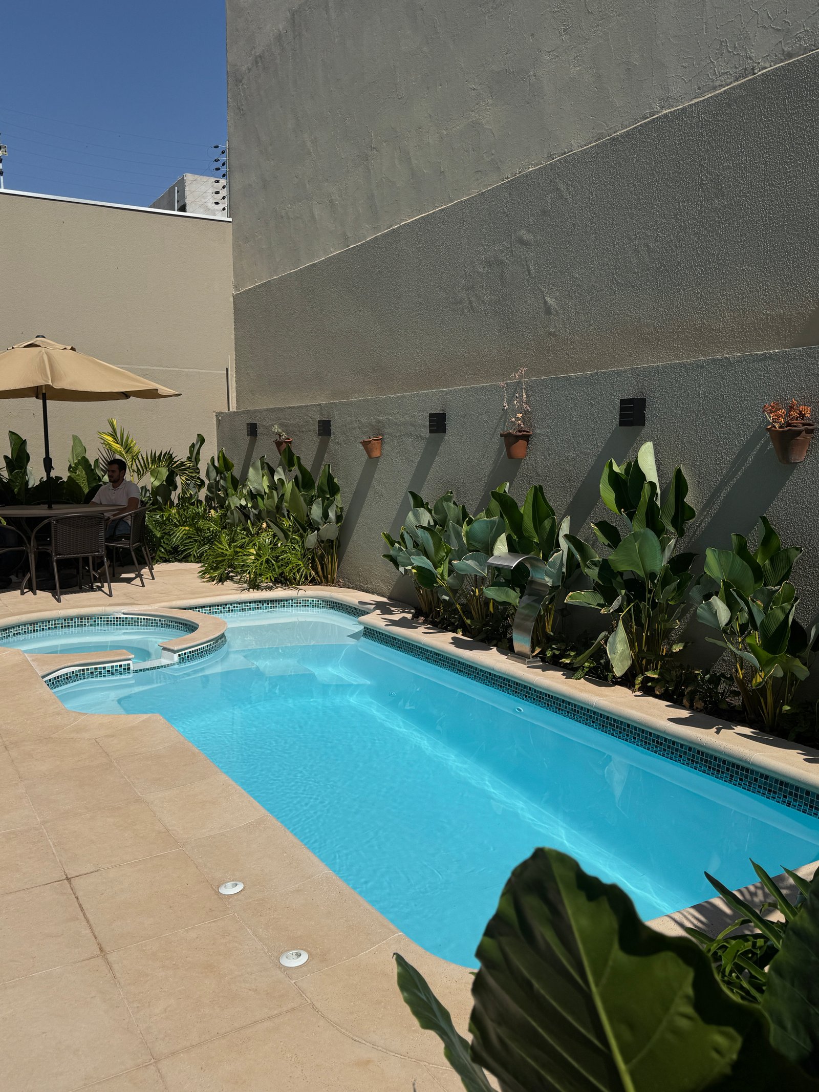 Detalhe da borda Milos